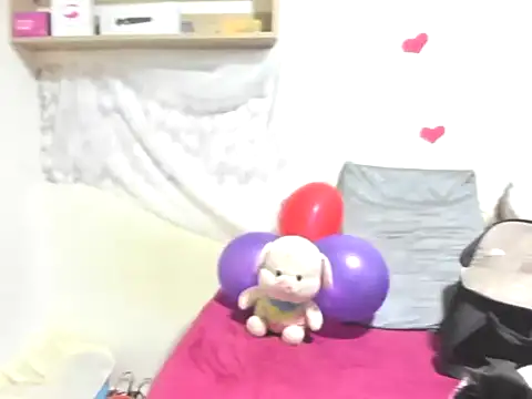 Snapshot of Nyomi_browm chatting on February 18, 3:35 am Nyomi browm online show from February 18, 3:35 am