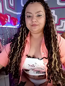 Snapshot of SweettSin chatting on February 14, 9:55 pm SweettSin online show from February 14, 9:55 pm