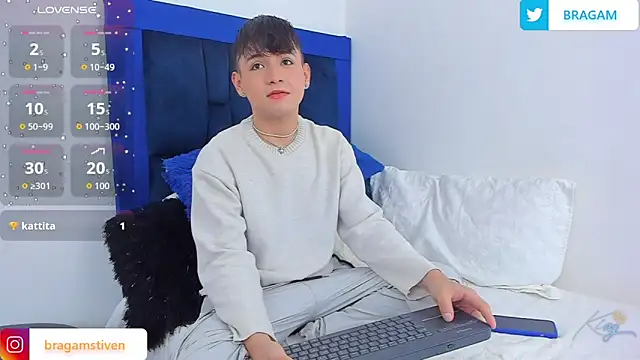 Snapshot of BRAGAM_ chatting on February 8, 8:40 am BRAGAM online show from February 8, 8:40 am