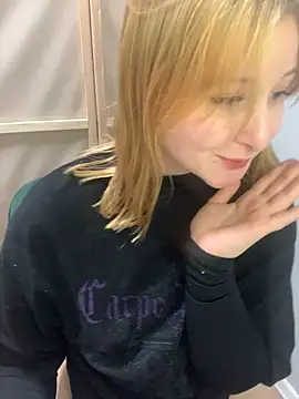 MargoPinky1 online show from April 7, 7:25 pm