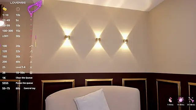 Snapshot of Josieskies_ chatting on February 13, 3:46 am Josieskies online show from February 13, 3:46 am