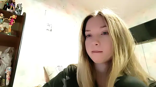 TiaBIanks online show from February 17, 8:55 am