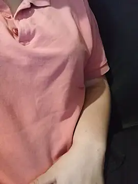 Snapshot of itismyhobby chatting on February 16, 1:36 am itismyhobby online show from February 16, 1:36 am