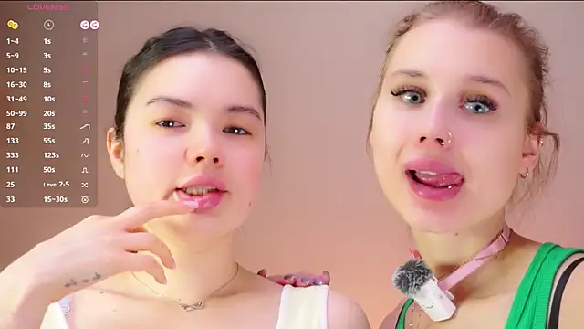 Snapshot of BertaForth chatting on February 15, 7:51 am BertaForth online show from February 15, 7:51 am