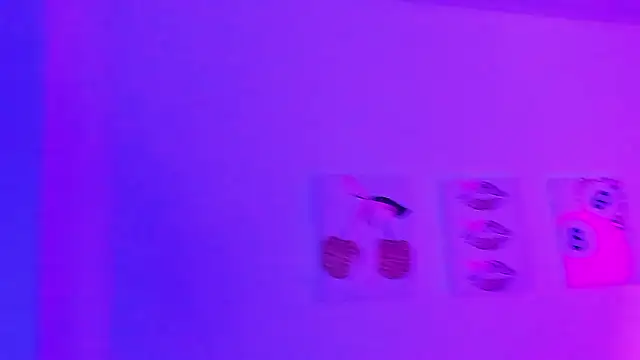 Snapshot of Madison_Rosee chatting on February 24, 11:30 am Madison Rosee online show from February 24, 11:30 am