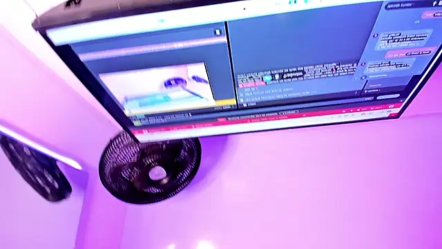 Snapshot of Madison_Rosee chatting on February 27, 11:21 am Madison Rosee online show from February 27, 11:21 am