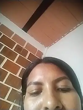 yericacaro online show from February 11, 6:46 pm