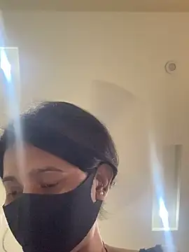 raavigirl online show from March 15, 8:20 am