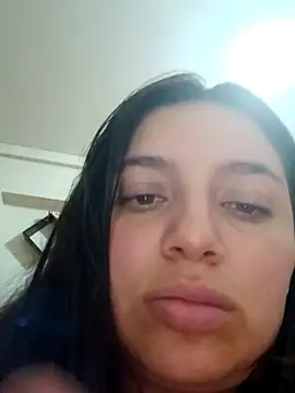 Snapshot of MajoArias chatting on February 7, 5:22 am MajoArias online show from February 7, 5:22 am