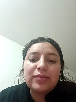 Snapshot of MajoArias chatting on February 20, 12:29 am MajoArias online show from February 20, 12:29 am