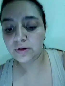 Snapshot of MajoArias chatting on February 28, 2:34 am MajoArias online show from February 28, 2:34 am