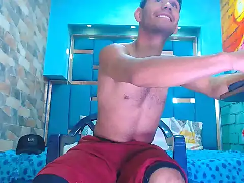 warmNoah online show from February 21, 3:02 pm