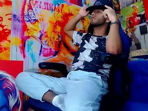 warmNoah online show from March 31, 12:38 pm