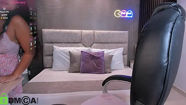 Dulcecooper1 online show from May 23, 12:09 pm