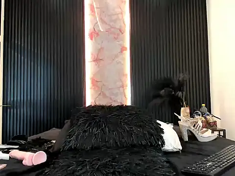 Snapshot of LilianaVegas chatting on February 15, 7:32 pm LilianaVegas online show from February 15, 7:32 pm