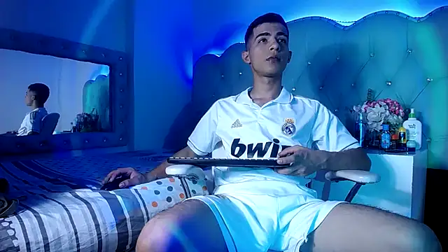 Apolo Richards online show from March 17, 7:39 pm