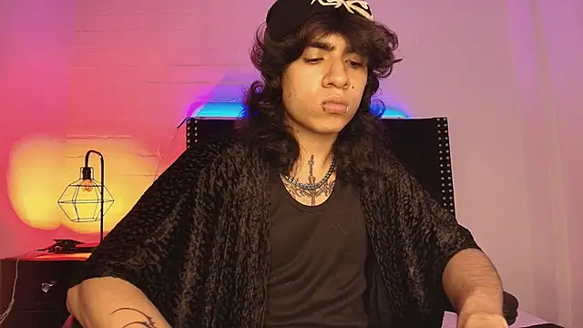 Axell Kussh online show from February 13, 1:40 pm