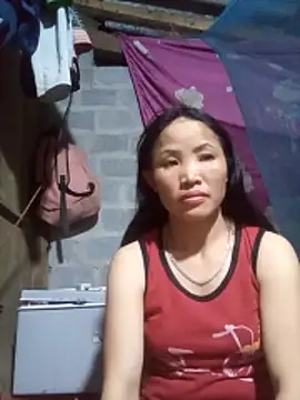 Snapshot of nhynhy11 chatting on February 14, 4:04 pm nhynhy11 online show from February 14, 4:04 pm