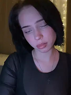  luna fox  online show from February 17, 5:08 pm