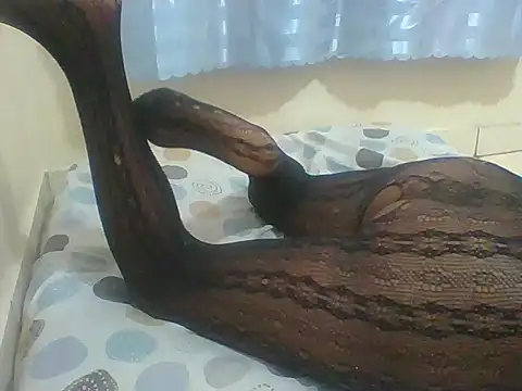 Snapshot of Latin_toes chatting on February 22, 9:30 am Latin toes online show from February 22, 9:30 am