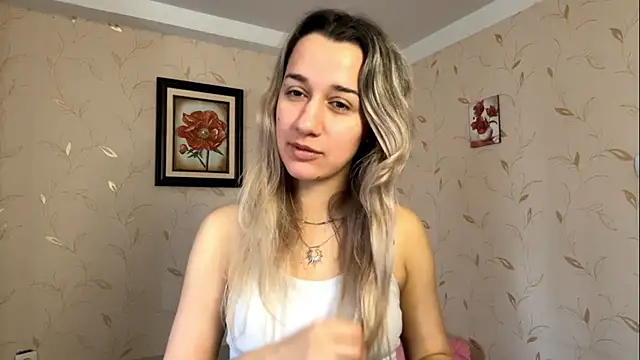 Snapshot of MaryBennetts chatting on February 9, 7:34 am MaryBennetts online show from February 9, 7:34 am