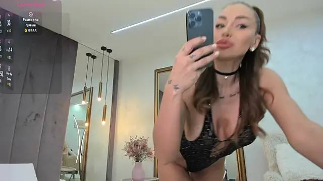 ElinaMoon  online show from March 8, 7:23 am