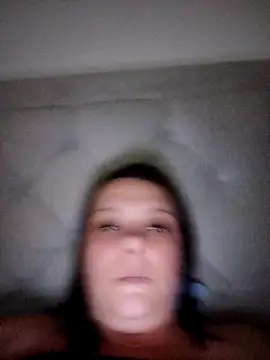 Snapshot of louisa36 chatting on February 21, 8:43 pm louisa36 online show from February 21, 8:43 pm