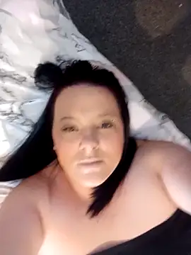 Snapshot of louisa36 chatting on February 26, 9:52 am louisa36 online show from February 26, 9:52 am