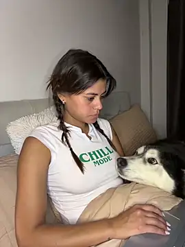 Snapshot of RachelWeisz_ chatting on February 17, 10:12 am RachelWeisz online show from February 17, 10:12 am