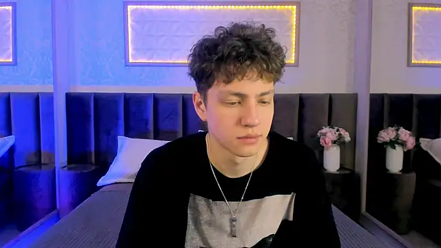 Snapshot of StefanBev chatting on February 26, 7:24 pm StefanBev online show from February 26, 7:24 pm