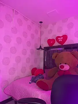 Snapshot of alahia_pink chatting on February 23, 5:16 am alahia pink online show from February 23, 5:16 am