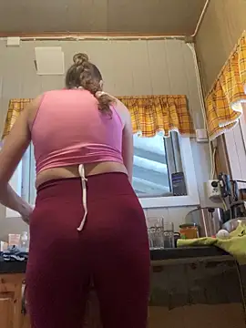 Midnight Munch online show from February 25, 8:35 am