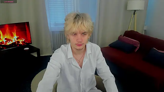 Snapshot of JameMiller chatting on February 24, 7:06 am JameMiller online show from February 24, 7:06 am