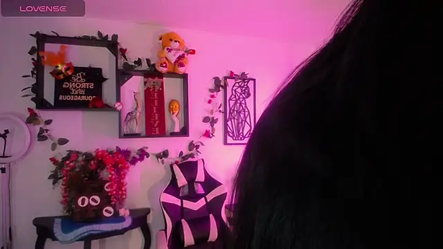 QueenRose94 online show from February 9, 1:48 pm