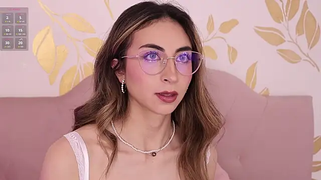 EmmaClark   online show from March 6, 8:16 pm