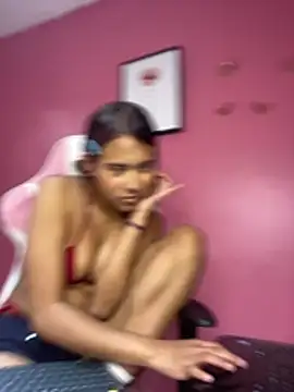 Rylia online show from March 16, 2:21 pm