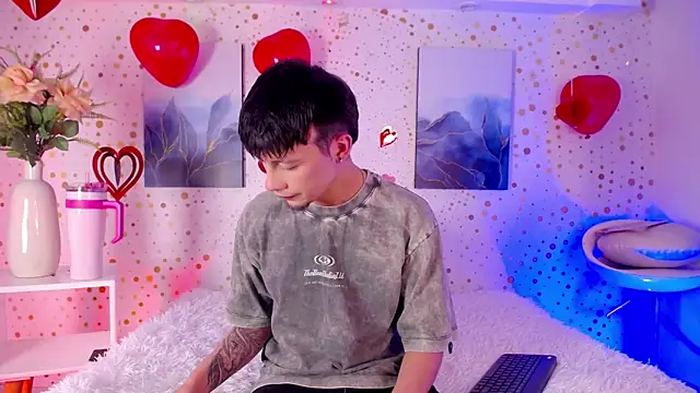 Snapshot of Novoa_Prime chatting on February 19, 3:24 am Novoa Prime online show from February 19, 3:24 am