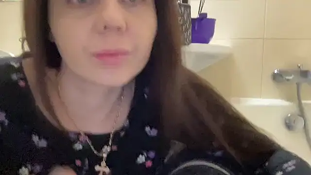 Snapshot of Darsy_Rox chatting on February 15, 11:19 am Darsy Rox online show from February 15, 11:19 am