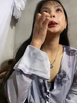 Snapshot of tenten110 chatting on February 24, 12:58 pm tenten110 online show from February 24, 12:58 pm