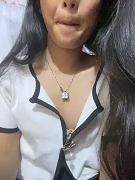 Snapshot of tenten110 chatting on February 27, 5:18 am tenten110 online show from February 27, 5:18 am