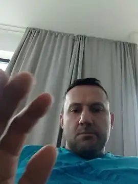 defaktor online show from February 8, 2:20 pm