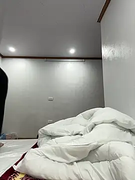 cuty lusy online show from February 14, 4:42 am