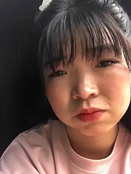 cuty lusy online show from April 20, 4:04 am