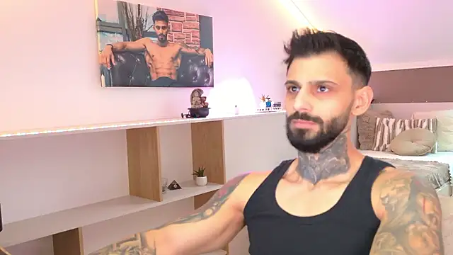 Snapshot of TristanGrey chatting on February 13, 6:42 am TristanGrey online show from February 13, 6:42 am