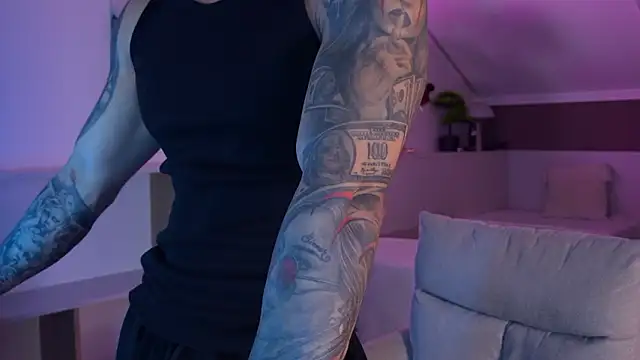 Snapshot of TristanGrey chatting on February 24, 7:06 am TristanGrey online show from February 24, 7:06 am