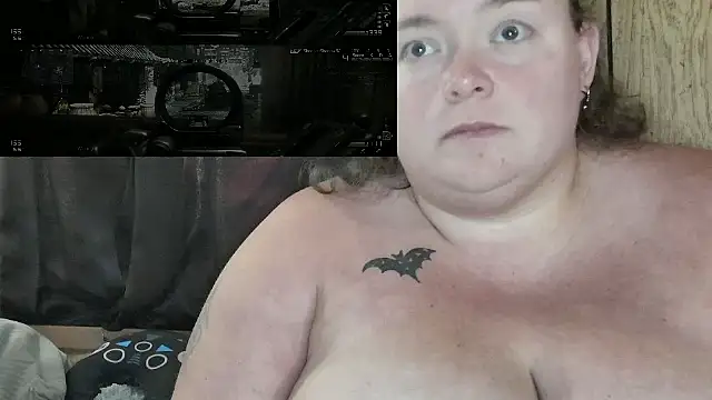 Snapshot of ladylynn13 chatting on April 30, 10:25 pm ladylynn13 online show from April 30, 10:25 pm