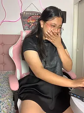 Snapshot of LilithRose_ chatting on February 25, 1:32 pm LilithRose online show from February 25, 1:32 pm