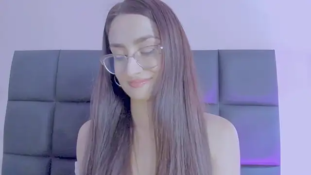 AndraCyruss online show from June 6, 12:16 am