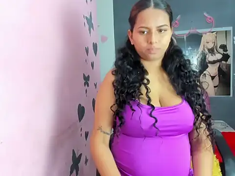 Luna white1 online show from April 21, 8:12 pm