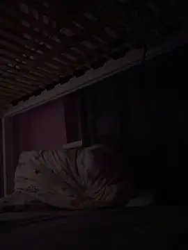 Snapshot of LaraHolt chatting on February 21, 9:05 pm LaraHolt online show from February 21, 9:05 pm